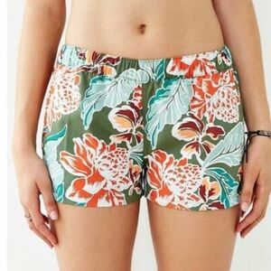 Patagonia Barely Baggies Women’s Shorts XL Floral Print 2.5” Inseam Pockets